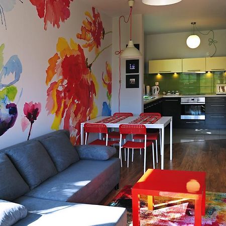 Color Apartment Krasków Δωμάτιο φωτογραφία