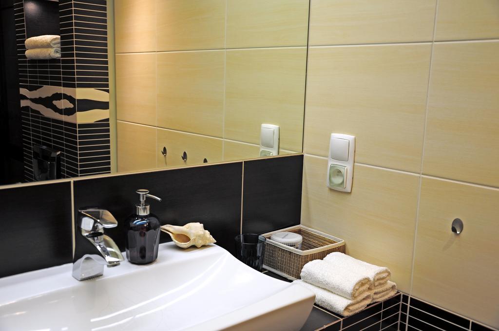 Color Apartment Krasków Δωμάτιο φωτογραφία