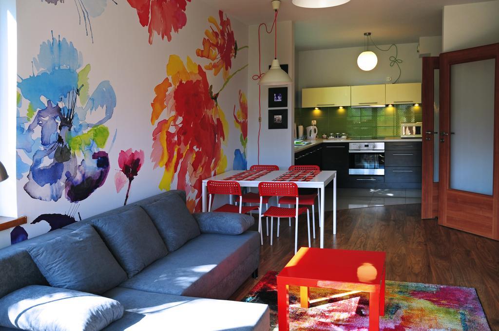 Color Apartment Krasków Δωμάτιο φωτογραφία