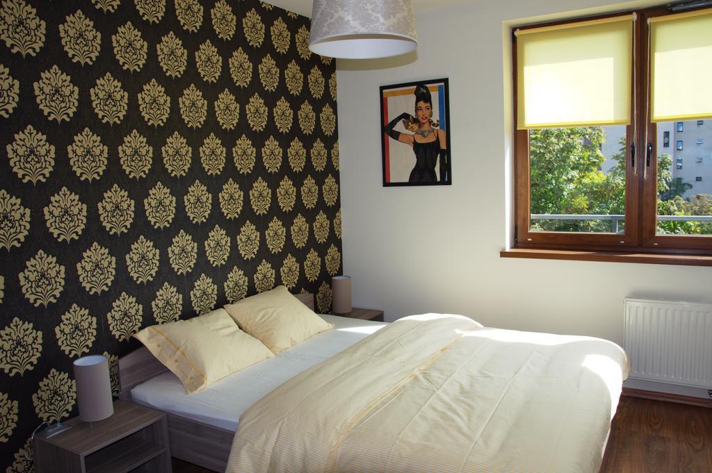 Color Apartment Krasków Δωμάτιο φωτογραφία